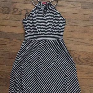 Striped keyhole sleeveless dress